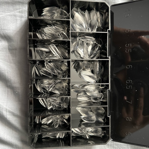 Apres natural square x-short nail tips 600Pcs - Picture 2 of 2